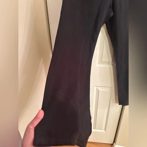 NWT Splendid Nolan straight leg pants. Size XS can also fit S. - Picture 11 of 14